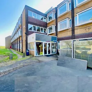 Peaks House - Large Car Park , Old Clee United Kingdom